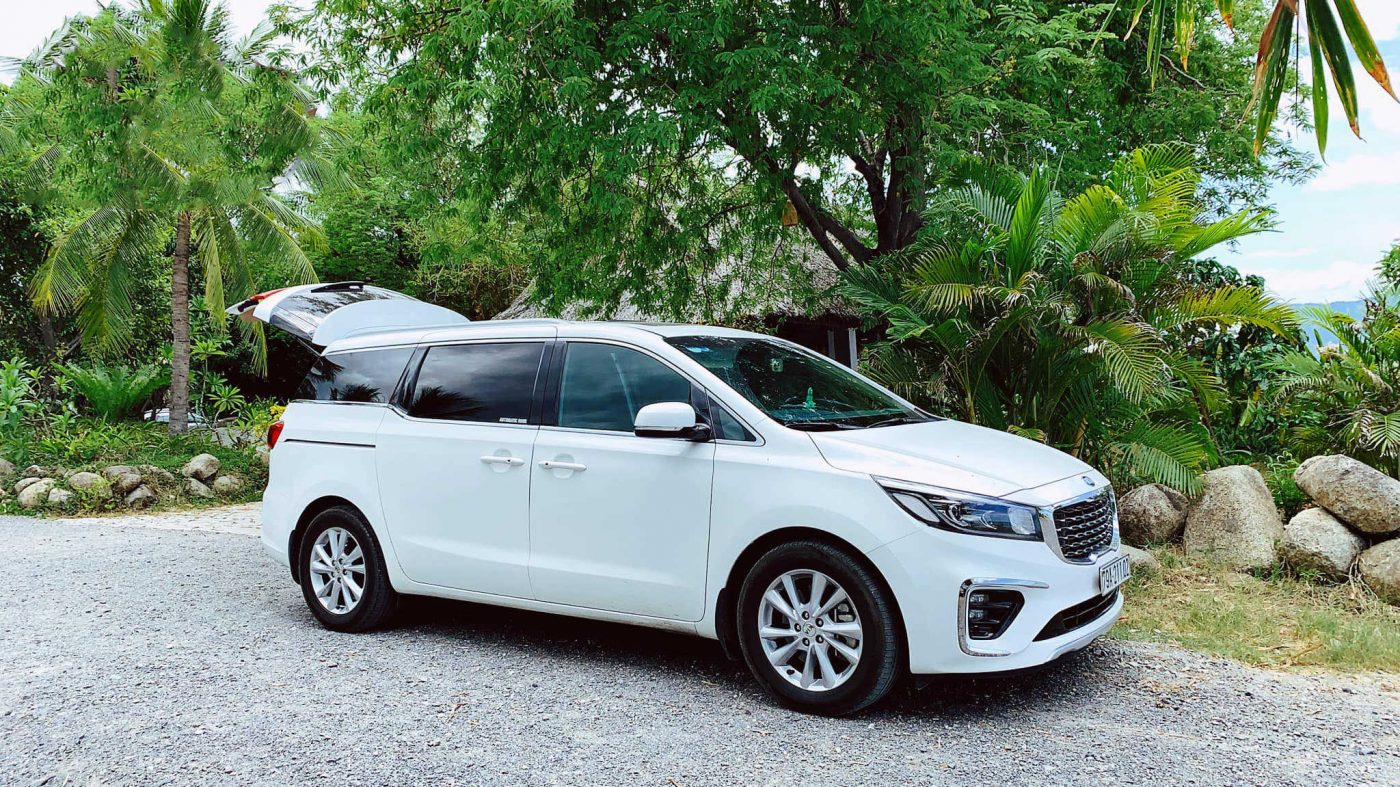 Lý Do Nên Chọn Thuê Xe Kia Sedona Tự Lái Tại TPHCM?