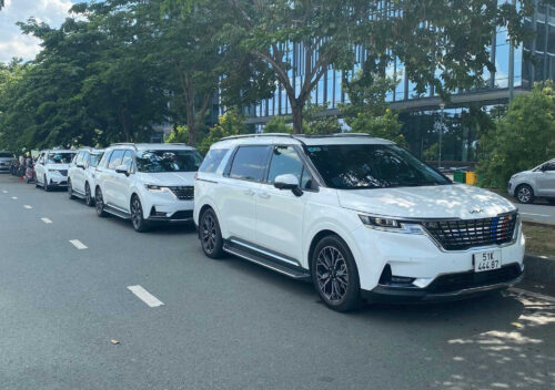 Xe 7 chỗ tiện nghi sân bay Tân Sơn Nhất mang lại hiệu quả kinh tế cao
